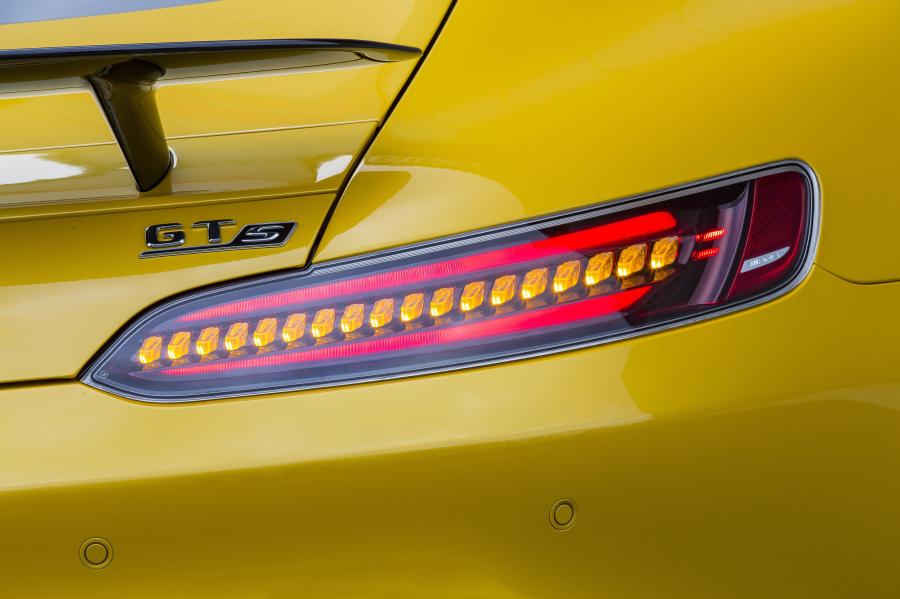 Детали экстерьера Mercedes-AMG GT S (C190) 2019 года  (WW) (фото 11 из 26)